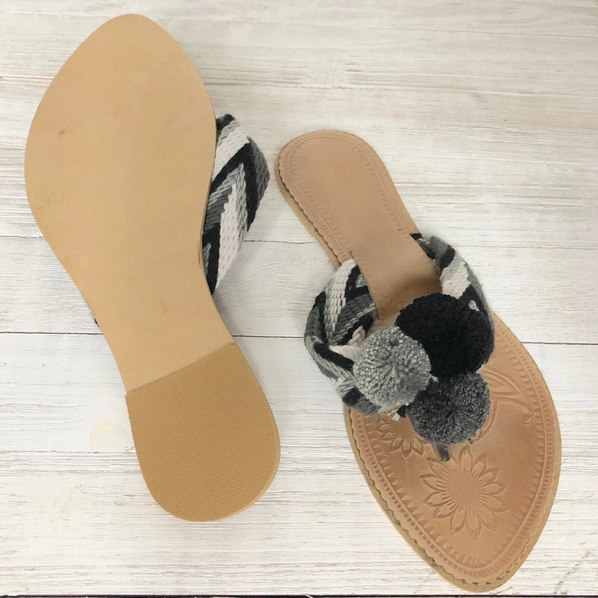 Black & White Pom Pom Sandals - Summer Flip Flops SWP013