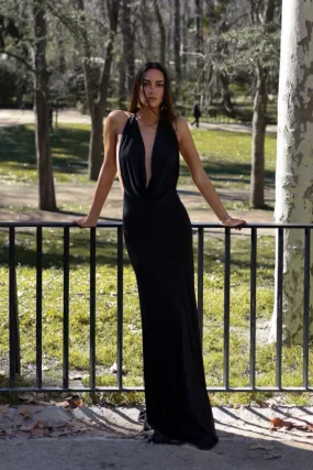 VESTIDO COMPRIDO PRETO MALHA DECOTE CAIDO